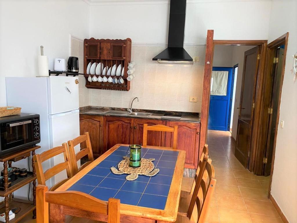 Casa Los Juanes Caleta de Sebo Ngoại thất bức ảnh